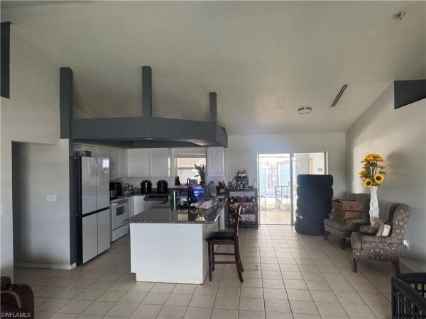 Cape Coral Residential, 1818 W Embers Pkwy, Cape Coral, Florida 33993, image 2
