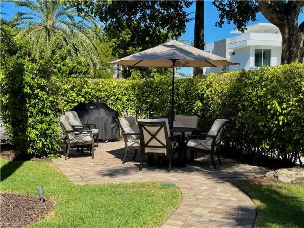 960 On Seventh At Olde Naples, 960 7th St S #202, Naples, Florida 34102, image 2