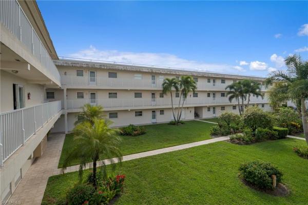 Riviera Club At The Moorings, 3150 Binnacle Dr #207, Naples, Florida 34103, image 3