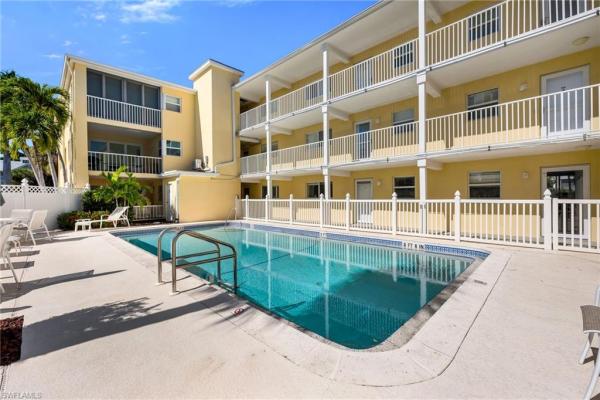 900 8th Ave S #105, Naples, Florida 34102, image 1
