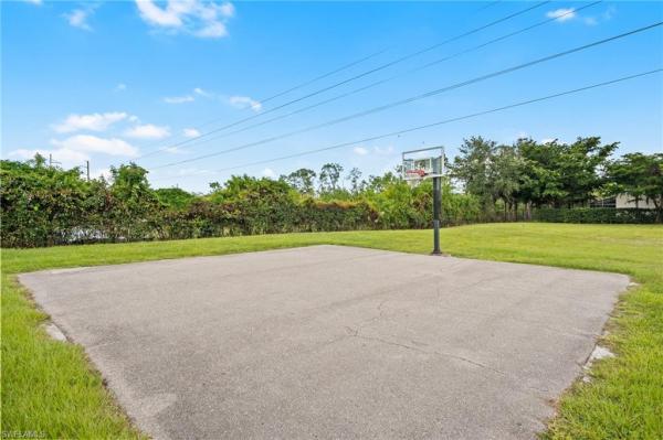 1084 Hampton Cir #49, Naples, Florida 34105, image 1