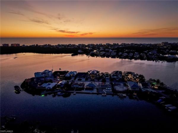 271 W 3rd St, Naples, Florida 34134, image 1