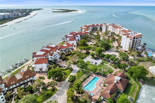 La Peninsula, 533 La Peninsula Blvd, Naples, Florida 34113, image 1