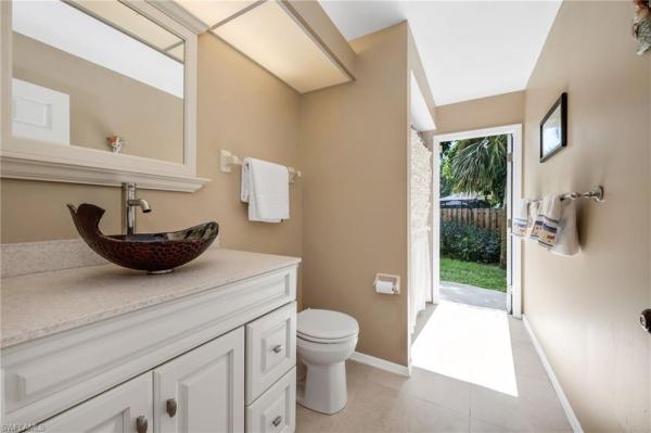 Vanderbilt Lakes, 28200 Winthrop Cir, Bonita Springs, Florida 34134, image 2