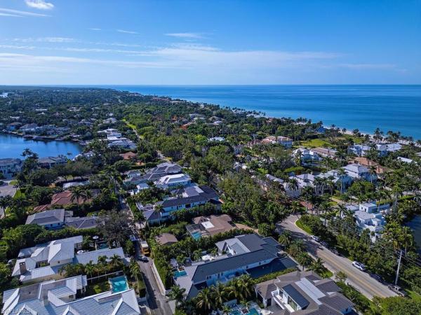 Aqualane Shores, 1675 Gordon Dr, Naples, Florida 34102, image 2