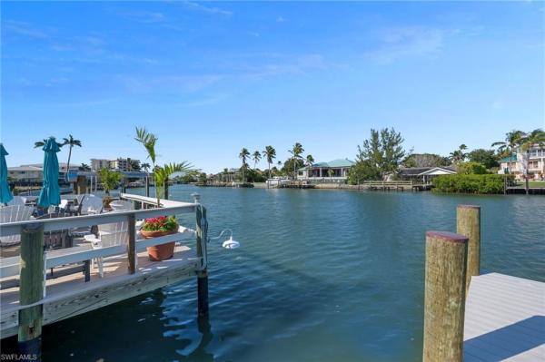 Palm Bay Villas, 1950 Gulf Shore Blvd N #108, Naples, Florida 34102, image 2