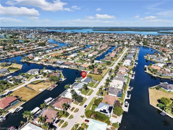 Marco Beach, 84 Gulfport Ct, Marco Island, Florida 34145, image 3