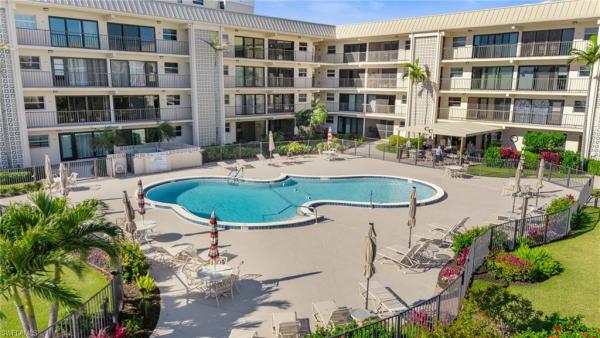 Coquina Club, 3200 N Gulf Shore Blvd #106, Naples, Florida 34103, image 2
