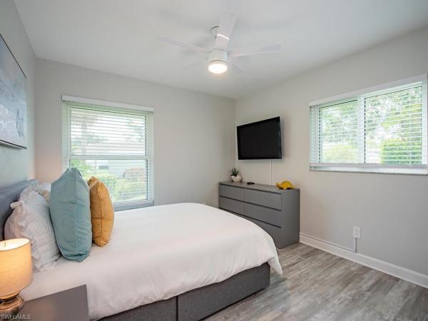 Palmetto Dunes, 113 Palmetto Dunes Cir, Naples, Florida 34113, image 1