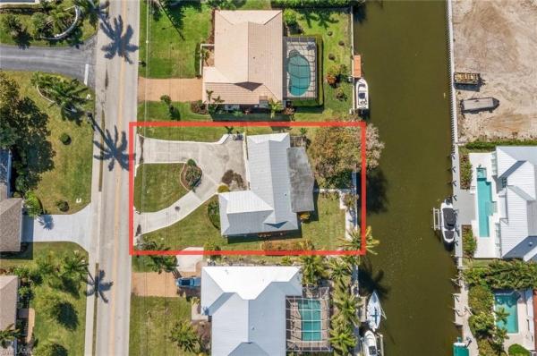 Royal Harbor, 1696 Sandpiper St, Naples, Florida 34102, image 2
