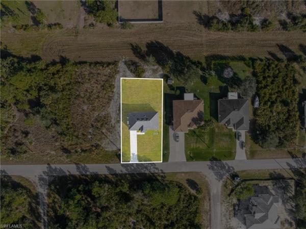 Lehigh Acres, 556 Woodview Dr, Lehigh Acres, Florida 33972, image 1