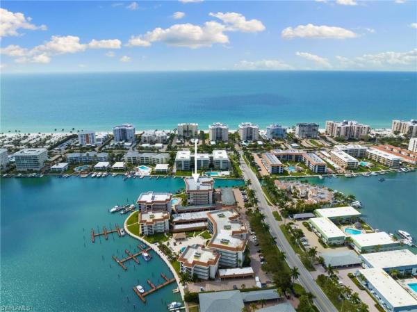 Commodore Club, 222 Harbour Dr #207, Naples, Florida 34103, image 2
