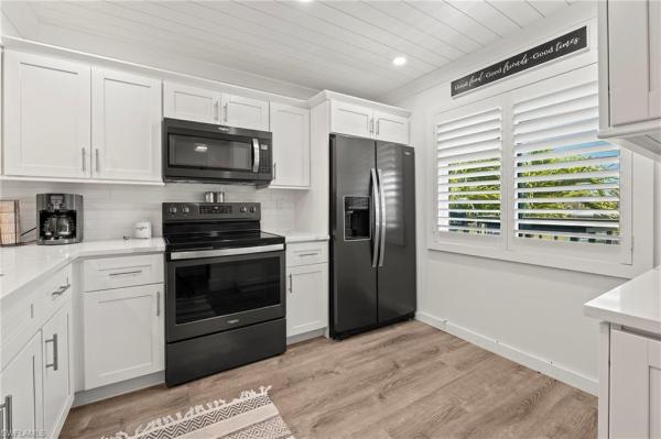 The Glades Golf & Country Club, 118 Palm Dr #9714, Naples, Florida 34112, image 1