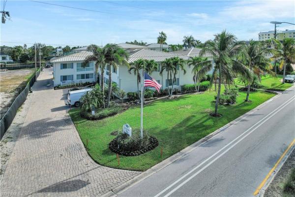 1950 Gulf Shore Blvd N #201, Naples, Florida 34102, image 1