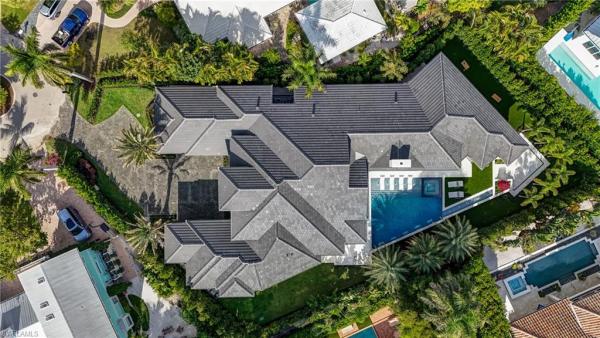 The Moorings, 436 Putter Point Ct, Naples, Florida 34103, image 1