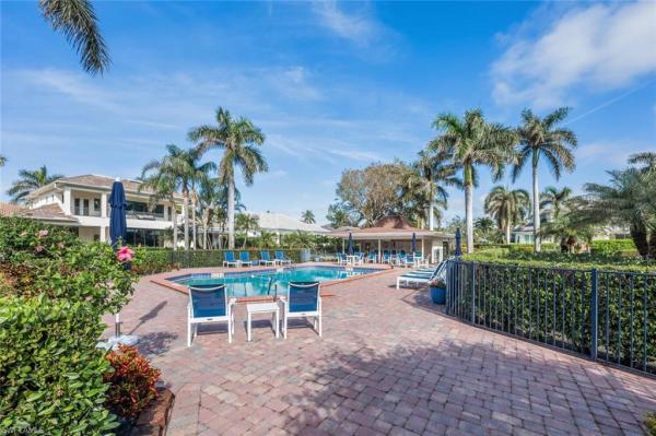 Park Shore, 735 Parkview Ln, Naples, Florida 34103, image 2