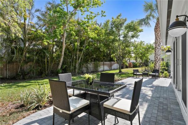 Royal Park Villas, 17 Knights Bridge Rd, Naples, Florida 34112, image 1