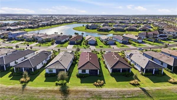 Verdana Village, 20064 Kingmont Dr, Estero, Florida 33928, image 2
