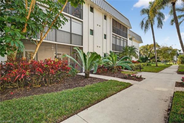 Hidden Lake Villas At Park Shore, 788 Park Shore Dr #C10, Naples, Florida 34103, image 2