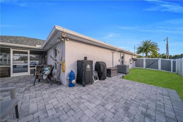 Gator Circle, 1021 NE 32nd St #, Cape Coral, Florida 33909, image 1
