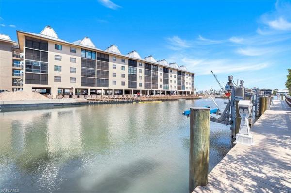 Regatta At Vanderbilt Beach, 410 Flagship Dr #PH06, Naples, Florida 34108, image 2