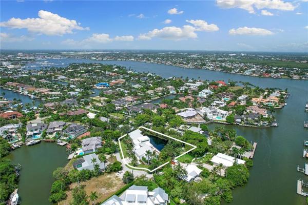 Aqualane Shores, 2211 Southwinds Dr #, Naples, Florida 34102, image 1