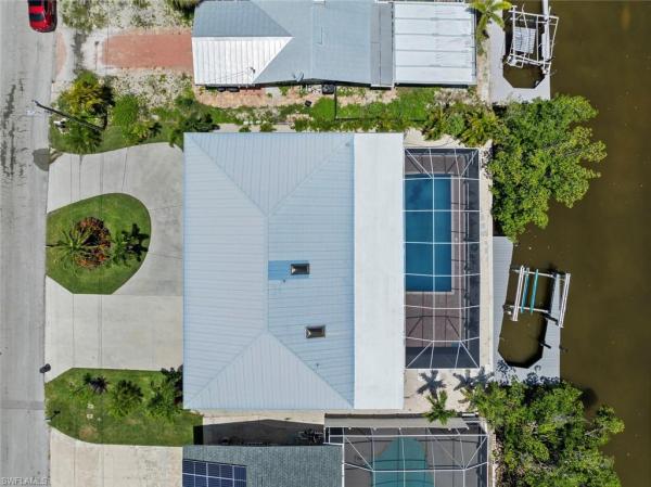 Zimmers, 3061 Shell Mound Blvd, Fort Myers Beach, Florida 33931, image 1