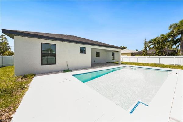 Cape Coral, 1213 22nd Pl, Cape Coral, Florida 33993, image 2