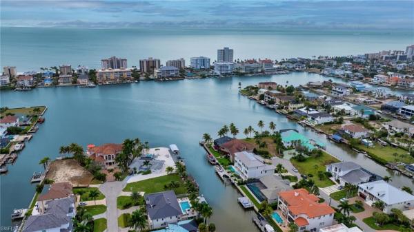 Conners At Vanderbilt Beach, 404 Bayside Ave, Naples, Florida 34108, image 2