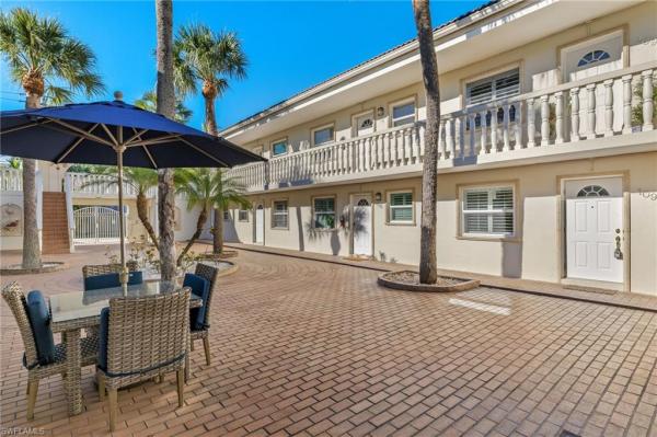 Castleton Gardens At Olde Naples, 980 S 7th Ave #109, Naples, Florida 34102, image 1