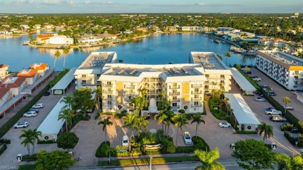 Harbour Cove, 3000 N Gulf Shore Blvd #106, Naples, Florida 34103, image 2