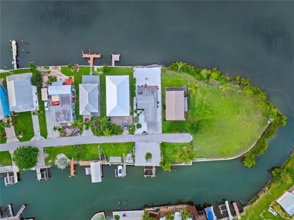 Goodland Isles, 107 Bayshore Way, Goodland, Florida 34140, image 2