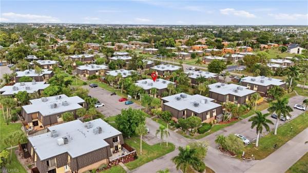 Parkwoods, 4029 Sandlewood Ln #2, Fort Myers, Florida 33907, image 1