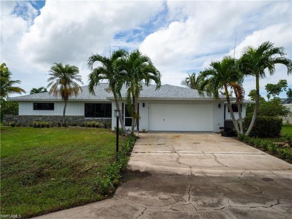Yacht Club Colony, 2153 W Channel Way, North Fort Myers, Florida 33917, image 2