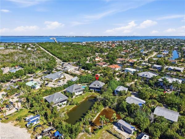 Beach Road Villas, 1039 Beach Rd #101, Sanibel, Florida 33957, image 2