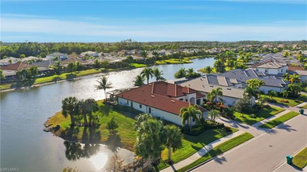 Lamorada, 2280 Somerset Pl, Naples, Florida 34120, image 2