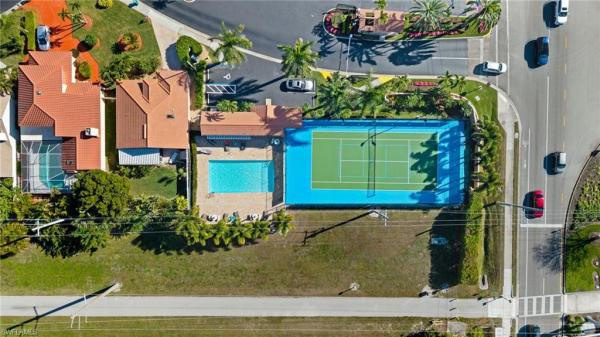 Moon Lake, 945 Moon Lake Dr, Naples, Florida 34104, image 2