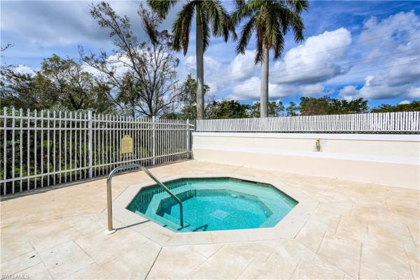 Pinehurst At Stratford Place, 937 Hampton Cir, Naples, Florida 34105, image 1