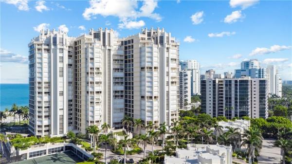 The Brittany At Park Shore, 4021 N Gulf Shore Blvd #1804, Naples, Florida 34103, image 3