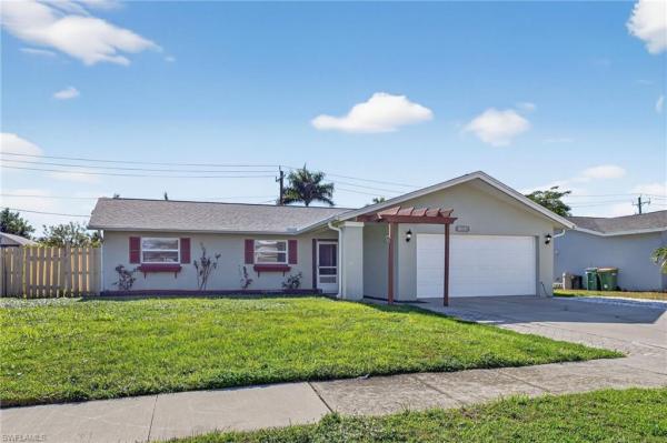 Westlake, 1336 Lake Shore Dr, Naples, Florida 34103, image 2