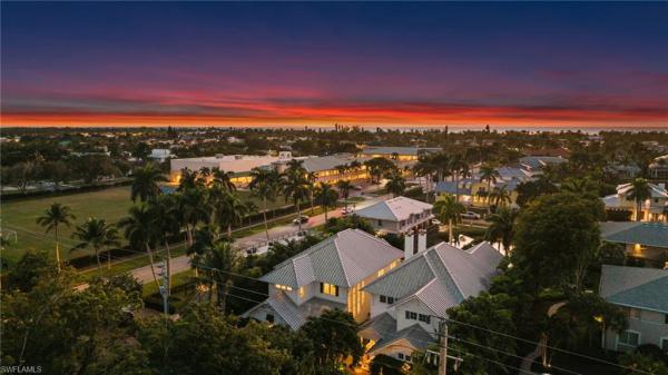 Olde Naples, 770 Park St, Naples, Florida 34102, image 2