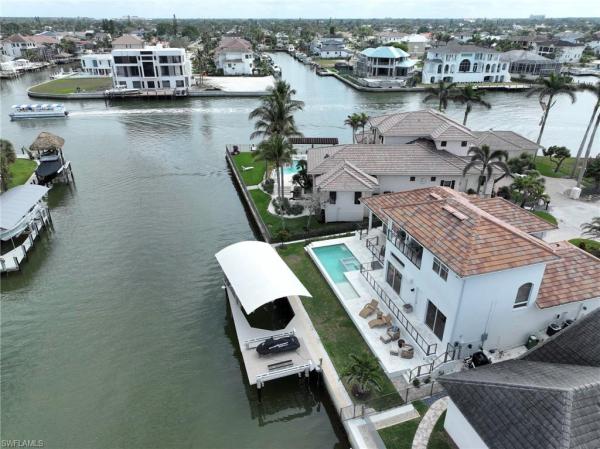 Conners At Vanderbilt Beach, 271 Bayview Ave, Naples, Florida 34108, image 2
