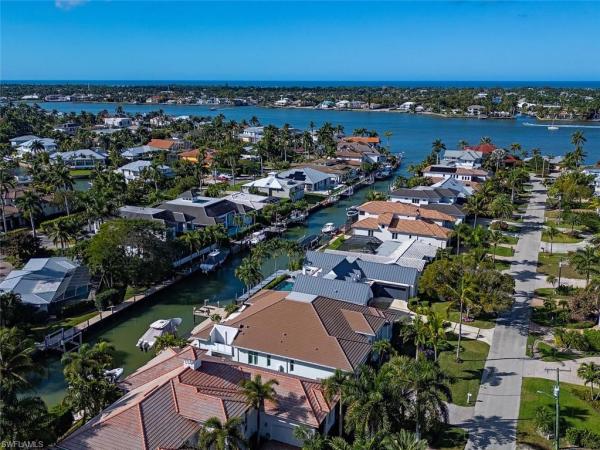 Royal Harbor, 1448 Marlin Dr, Naples, Florida 34102, image 2
