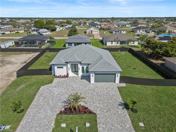 Cape Coral Residential, 611 NW 25th Ter, Cape Coral, Florida 33993, image 2