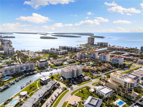 907 Panama Ct #204, Naples, Florida 34145, image 2