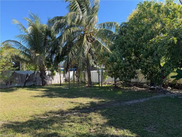 Naples Manor, 5370 Holland St, Naples, Florida 34113, image 1