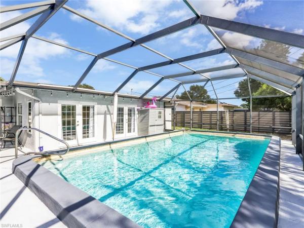 Fort Myers Villas, 2142 Crystal Dr, Fort Myers, Florida 33907, image 3