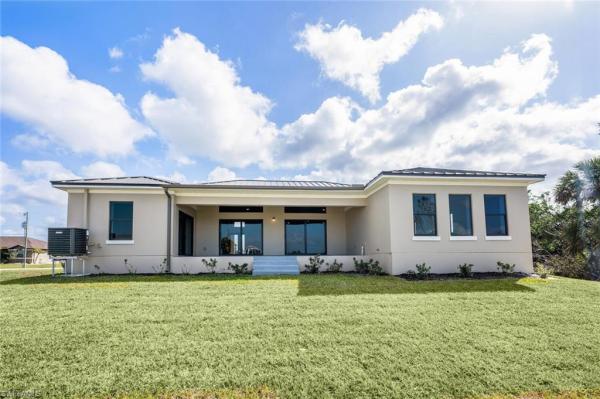 17013 Alpenhorn Ct, Punta Gorda, Florida 33955, image 2