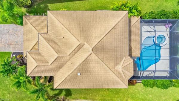 Valencia Country Club, 1517 Birdie Dr, Naples, Florida 34120, image 1