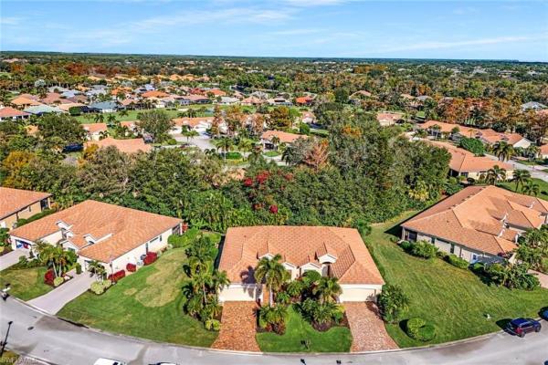 Hunters Ridge Golf & Country Club, 12816 Maiden Cane Ln, Bonita Springs, Florida 34135, image 2